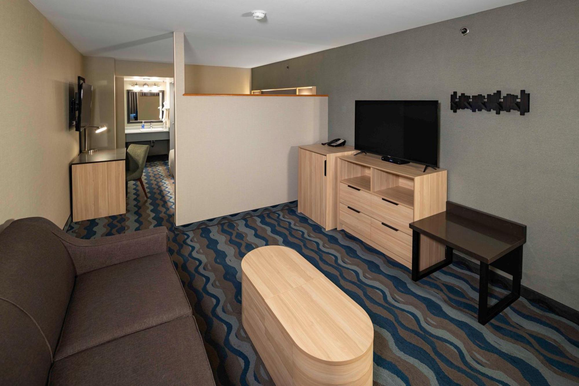 Accent Inns Vancouver Airport Ричмонд Экстерьер фото
